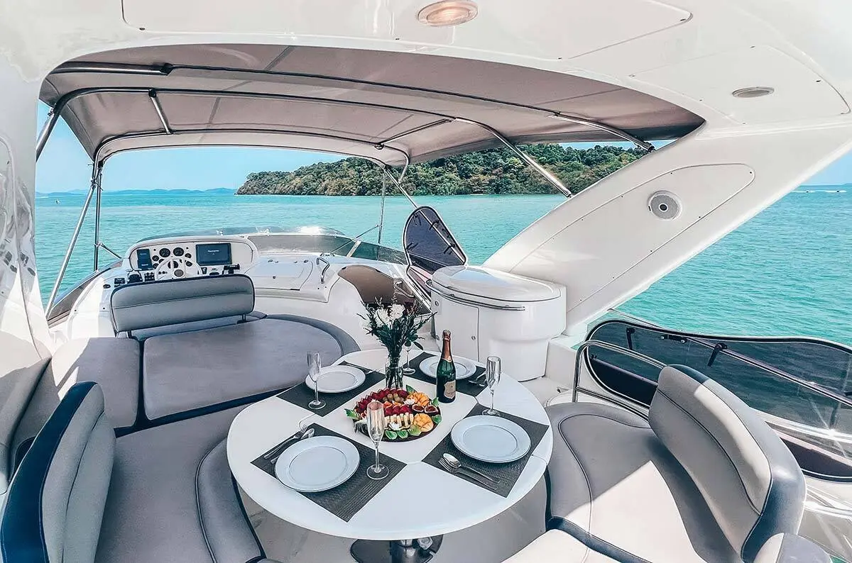 Azimut 68ft