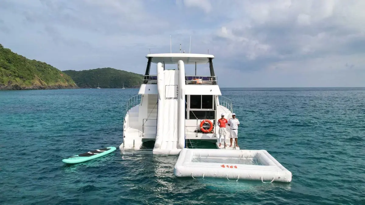 Power Catamaran 48ft